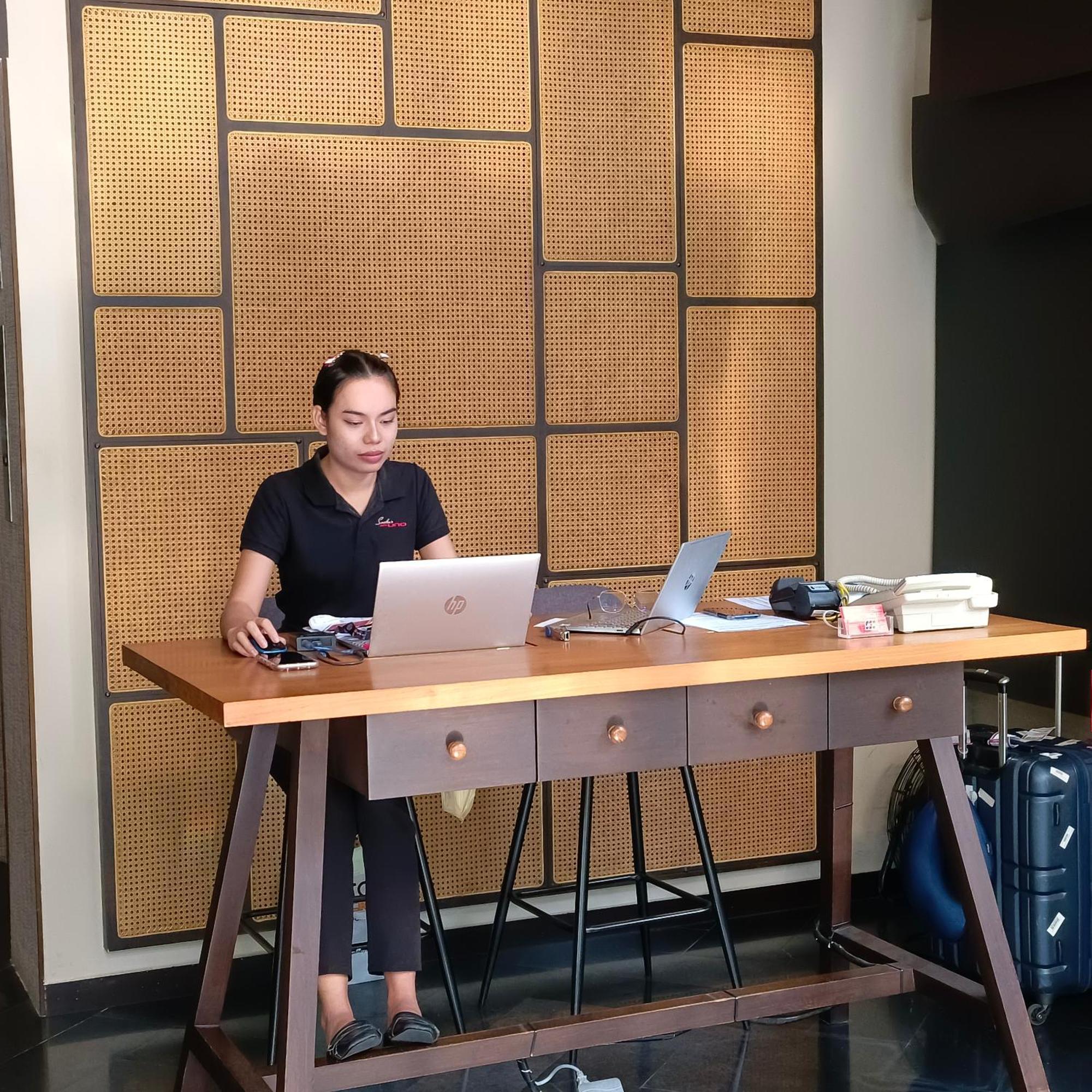 Uno Express Hotel Bangkok Eksteriør billede